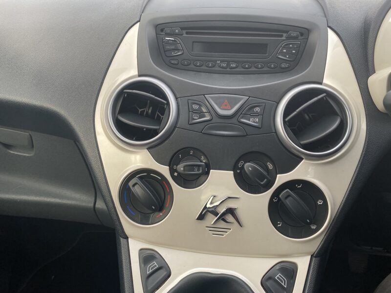 2013 Ford KA 1.2 Zetec 3dr [Start Stop] HATCHBACK Petrol Manual