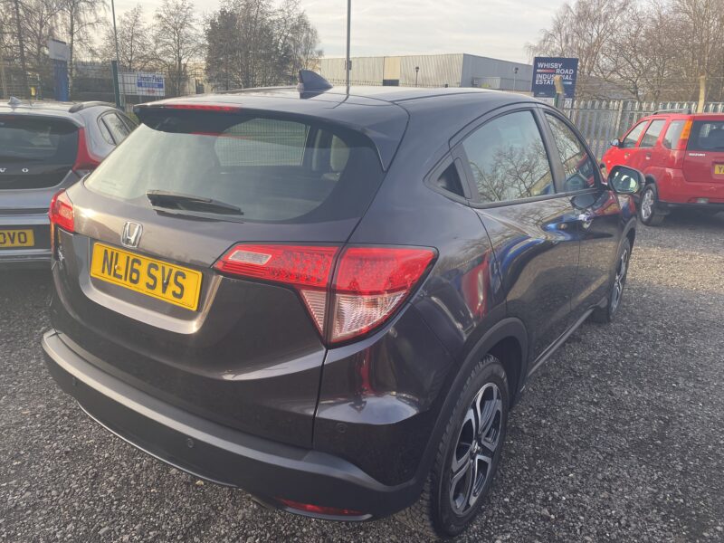 2016 Honda HR-V 1.5 i-VTEC SE 5dr HATCHBACK Petrol Manual ONE LADY OWNER ONLY 29K EIGHT HONDA SERVICE STAMPS
