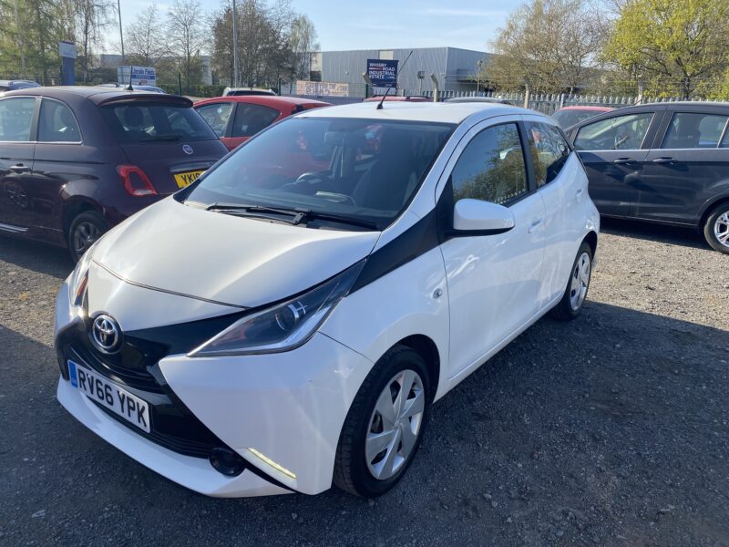 2016 Toyota Aygo 1.0 VVT-i X-Play 5dr HATCHBACK Petrol Manual