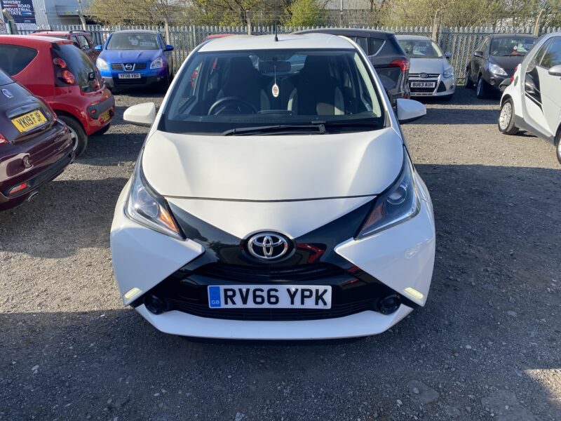 2016 Toyota Aygo 1.0 VVT-i X-Play 5dr HATCHBACK Petrol Manual