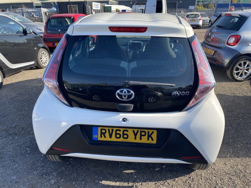 2016 Toyota Aygo 1.0 VVT-i X-Play 5dr HATCHBACK Petrol Manual