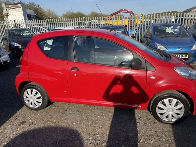 2009 Peugeot 107 1.0 Urban Lite 3dr HATCHBACK Petrol Manual