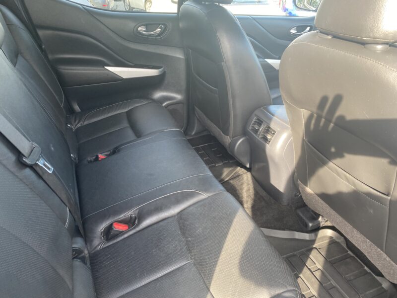 2018 Nissan Navara Double Cab Pick Up Tekna 2.3dCi 190 4WD Auto PICK UP
