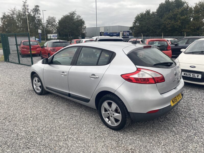 2011 Renault Megane 1.5 dCi 110 Dynamique TomTom 5dr
