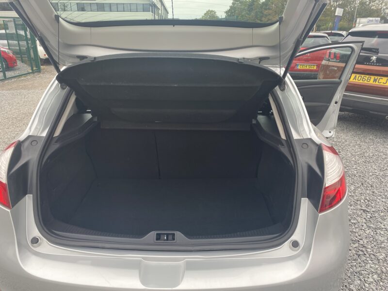 2011 Renault Megane 1.5 dCi 110 Dynamique TomTom 5dr