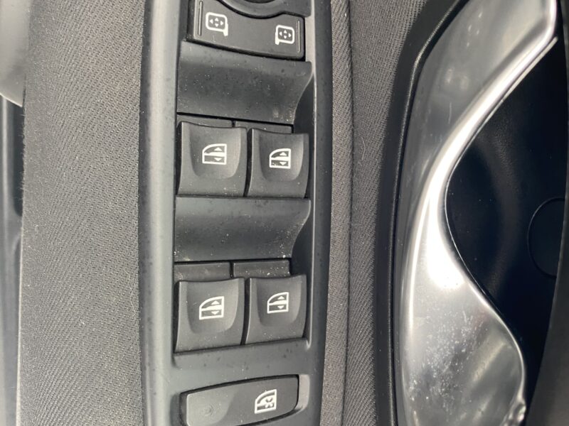 2011 Renault Megane 1.5 dCi 110 Dynamique TomTom 5dr