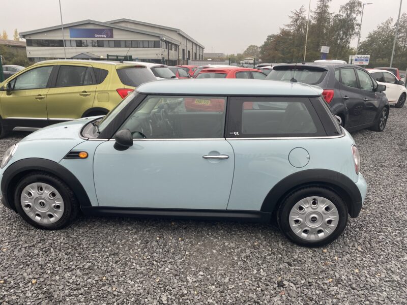 2013 MINI Hatch 1.6 First 3dr HATCHBACK Petrol Manual