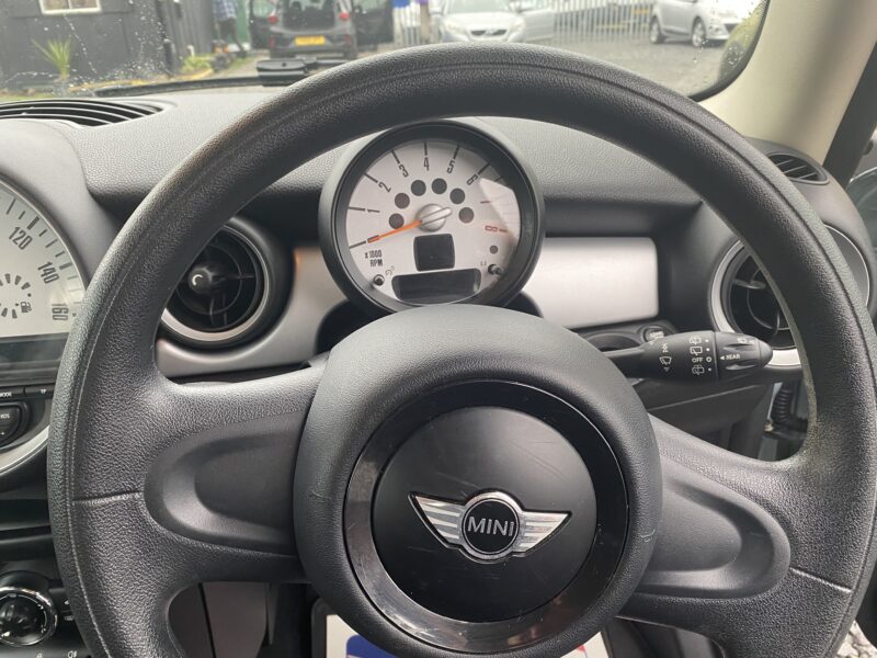 2013 MINI Hatch 1.6 First 3dr HATCHBACK Petrol Manual