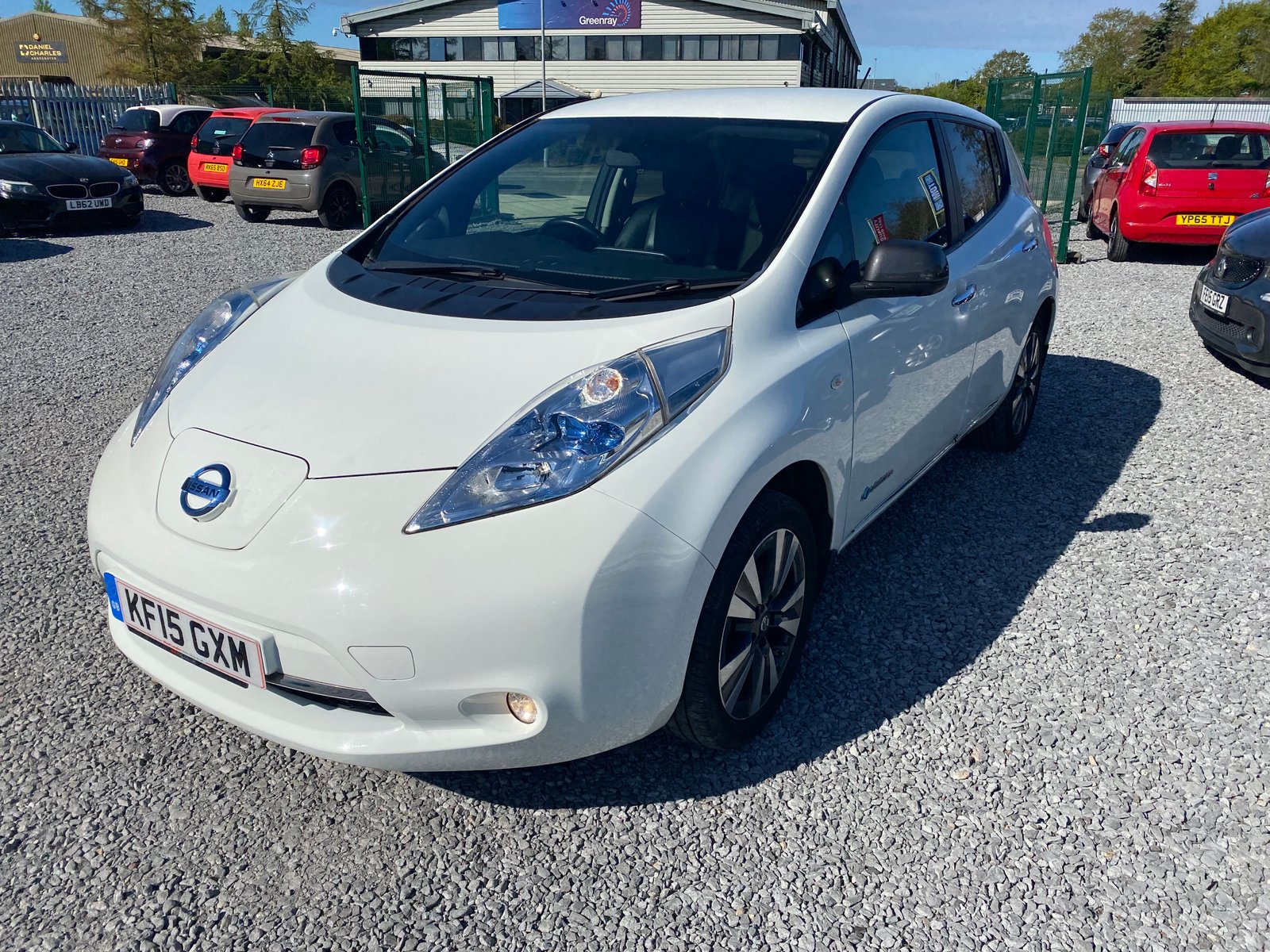 2015 NISSAN LEAF